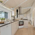 Three-bedroom In Holiday home