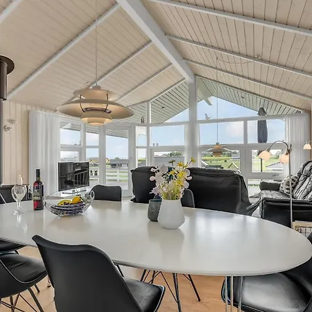 Feriehus Three-bedroom In Nordborg