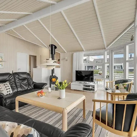 Semesterbostad Three-bedroom In