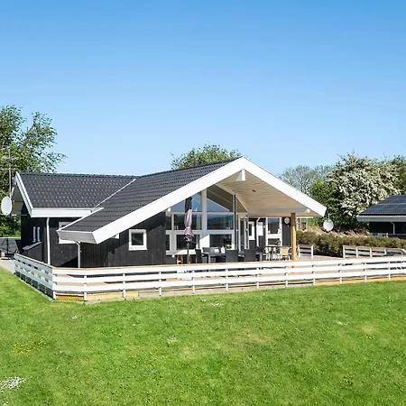 Three-bedroom In Nordborg