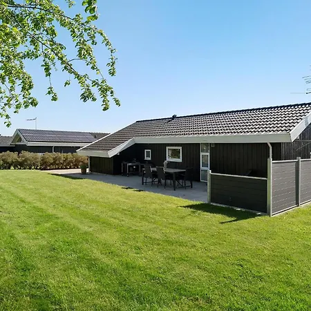 Three-bedroom In Nordborg